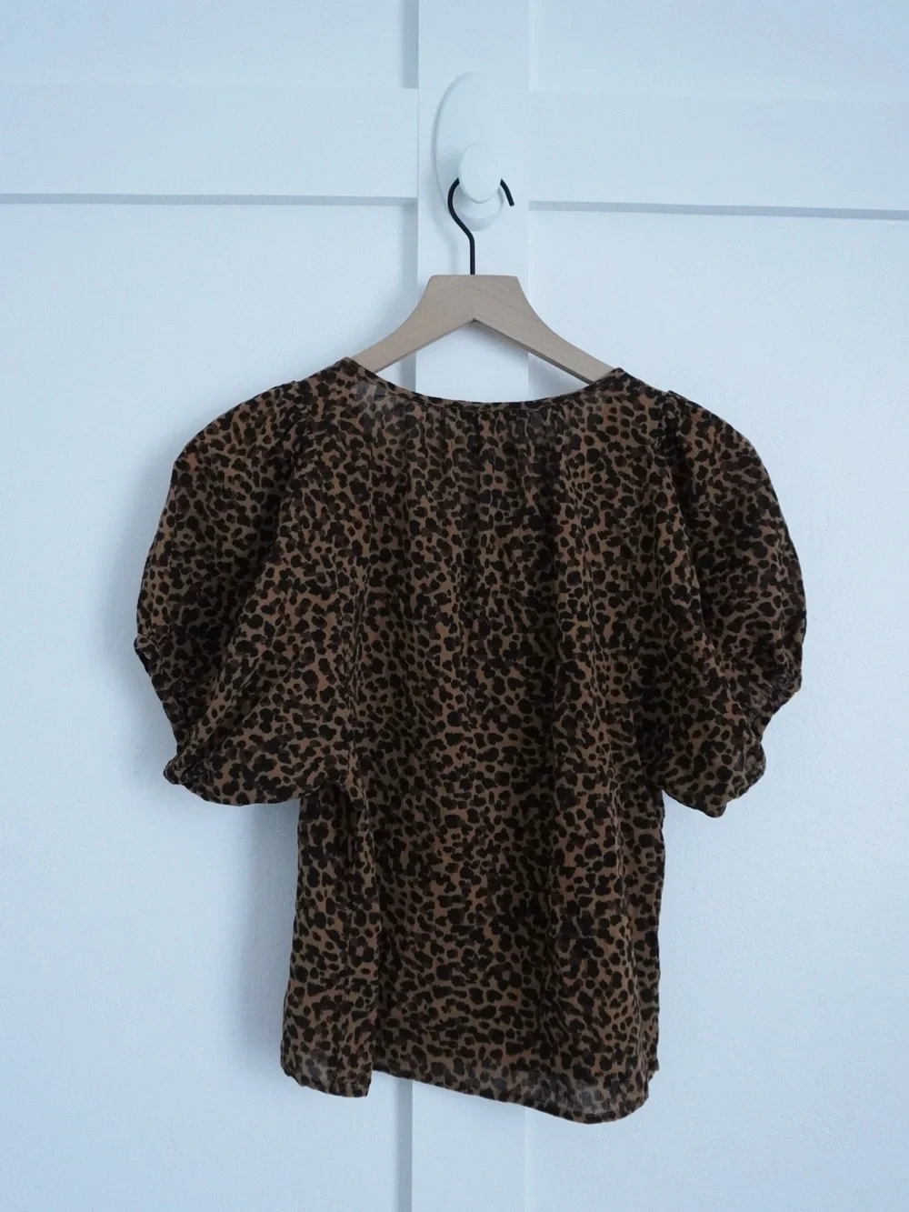 Madewell Leopard Print Puff Sleeve Top